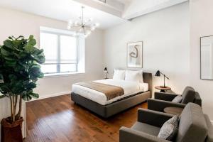 Kislak 505 Luxurious 1BR Retreat Above the City