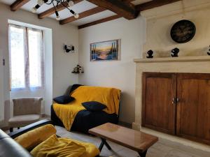 Maisons de vacances Maison de pecheur charmante et atypique en pierre, 1 min de marche de la mer : photos des chambres