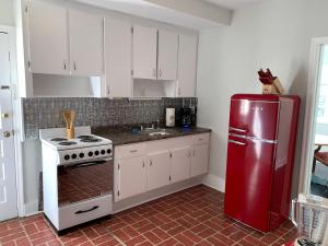 Historical District 2BDRM built in 1910