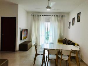 Homelike Apartment at Mount Clifford