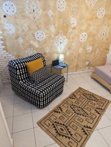 Artistic Flat Next to Historical center of Athens