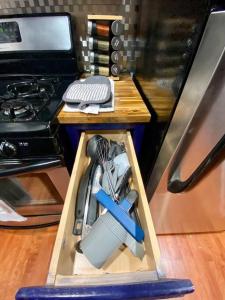 Charming Farmhouse Retreat near Downtown & University Modern Amenities, Fireplace & Porch!