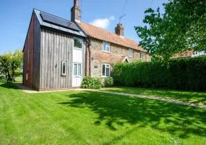 Chapel Cottage - Little Barningham