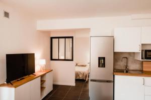 Appartements Calvi. T2 2/4 personnes a 100 metres de la plage : photos des chambres