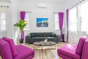 Oahu Perfect Vacation - Million Dollar View, Pool, Near Beach, Sleeps 14