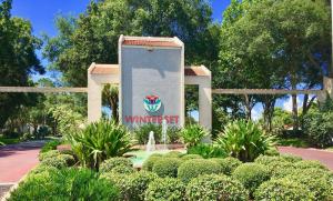 Lakefront Retreat in Winterset