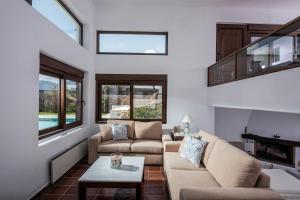 Villa Sunrise Majestic Seaview with Private Pool