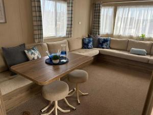 Tarka Holiday Park - Summer Breeze - Coastal Breaks - North Devon - Braunton-Barnstaple