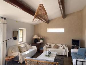 Villas Villa in Roussillon with Private Pool : photos des chambres