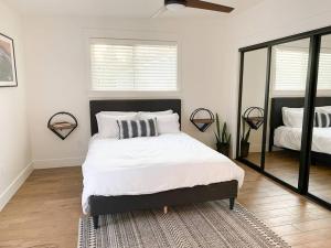 STUNNING Urban Farmhouse Minutes from Downtown