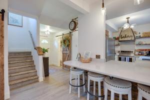 Farmhouse with Private Hot Tub Less Than 1 Mile to Birch Bay