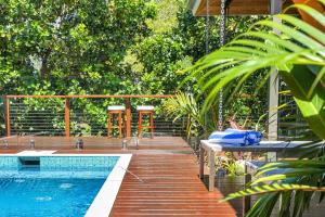 Belle Escapes Luxury Reef Villa Palm Cove