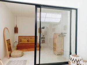 Renovated 2BD Oasis with POOL - CasaEra in Seminyak main hub