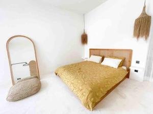 Renovated 2BD Oasis with POOL - CasaEra in Seminyak main hub