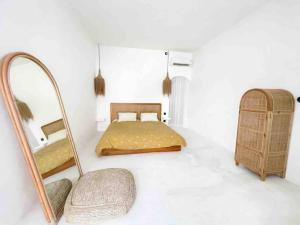 Renovated 2BD Oasis with POOL - CasaEra in Seminyak main hub