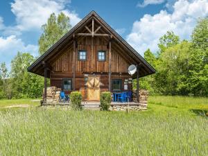 Chalet Schwarzenberg near Ski Lift & Stream