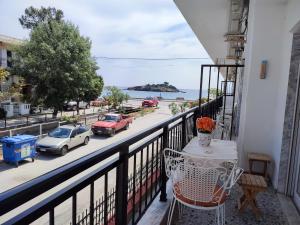 ISLAND VIEW BEACH APARTMENT