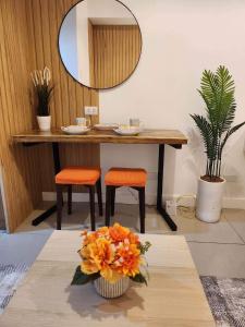 331D Near MOA and Airport Pool View Fast WiFi Balcony