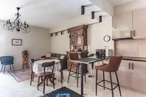 Квартира с террасой в Тбилиси. - Shindisi