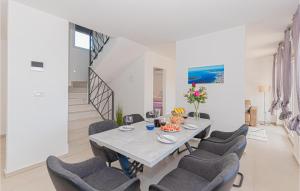 Pet Friendly Home In Sibenik 