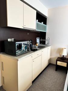 Berlin Golden Beach Romance