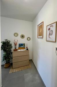 Appartements Studio Neuf a 10min Plage & Centre-Ville + Garage : photos des chambres