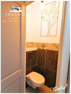 Appartements Villadali-fr Appart Hotel TOULON Clim, Wifi, Terrasse, Cuisine Parking Gratuit : photos des chambres