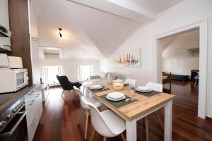 Villa Mascagni Modern Seaview Appartment