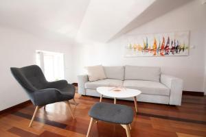 Villa Mascagni Modern Seaview Appartment