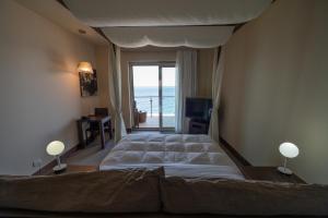 Camera Matrimoniale Prestige con Vasca Idromassaggio e Vista Mare