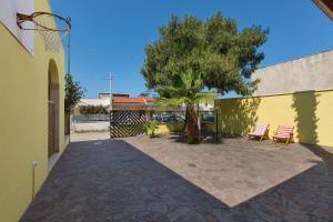 Villino Girasoli by BarbarHouse