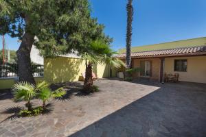 Villino Girasoli by BarbarHouse