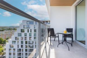 Tarasy BaÅ‚tyku Apartments & Parking & Balcony by Renters