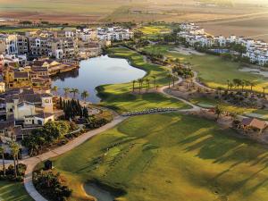 APARTAMENTO DE LUJO EN PLANTA BAJA CON PISCINA EN LA TORRE GoLF RESORT
