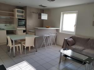 Appartements F2 meuble a Crest : photos des chambres