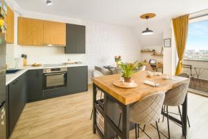 Top Central Maisonette with Underground parking