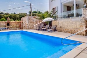 Villa VALERIE with pool and sea view