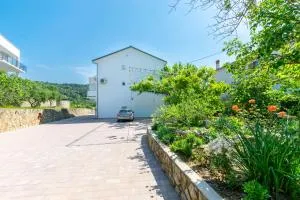 Apartments Biserka G - Palit