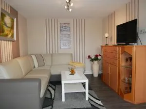 Ferienwohnung Achterwasser - 于克里茨