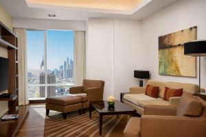 Deluxe Two Bedroom Apartment - Complimentary Transfer to Mall of the Emirates, Insurance Market Metro Station & Jumeirah Beach room in Fraser Suites Hotel and Apartments