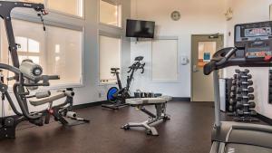 Service Plus Inns and Suites Calgary