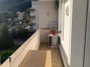 Charmant F3 climatisé avec balcon ensoleillé, proche centre et Thermes - Amélie-les-Bains - FR-1-703-80