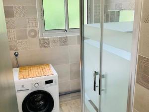 Charmant F3 climatisé avec balcon ensoleillé, proche centre et Thermes - Amélie-les-Bains - FR-1-703-80