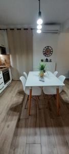 Garden Seaview Luxury Apartment with private parking