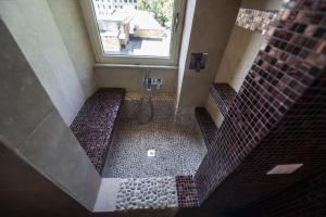 Testaccio Luminous and Large Apartment