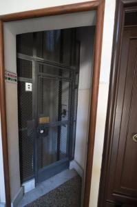 Testaccio Luminous and Large Apartment