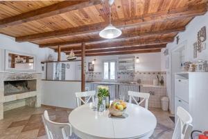Eco House Zabodarski Beach - Happy Rentals