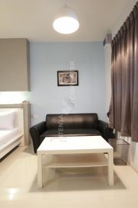 Eazy Motel B.a.n.g.n.a