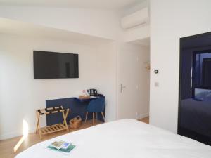 Hotels Hotel Les Mouettes : photos des chambres