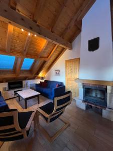 Chalets Chalet with mountainview : photos des chambres